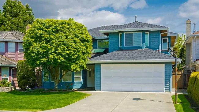 6 Reasons To Touch Up Your Exterior Paint This Season